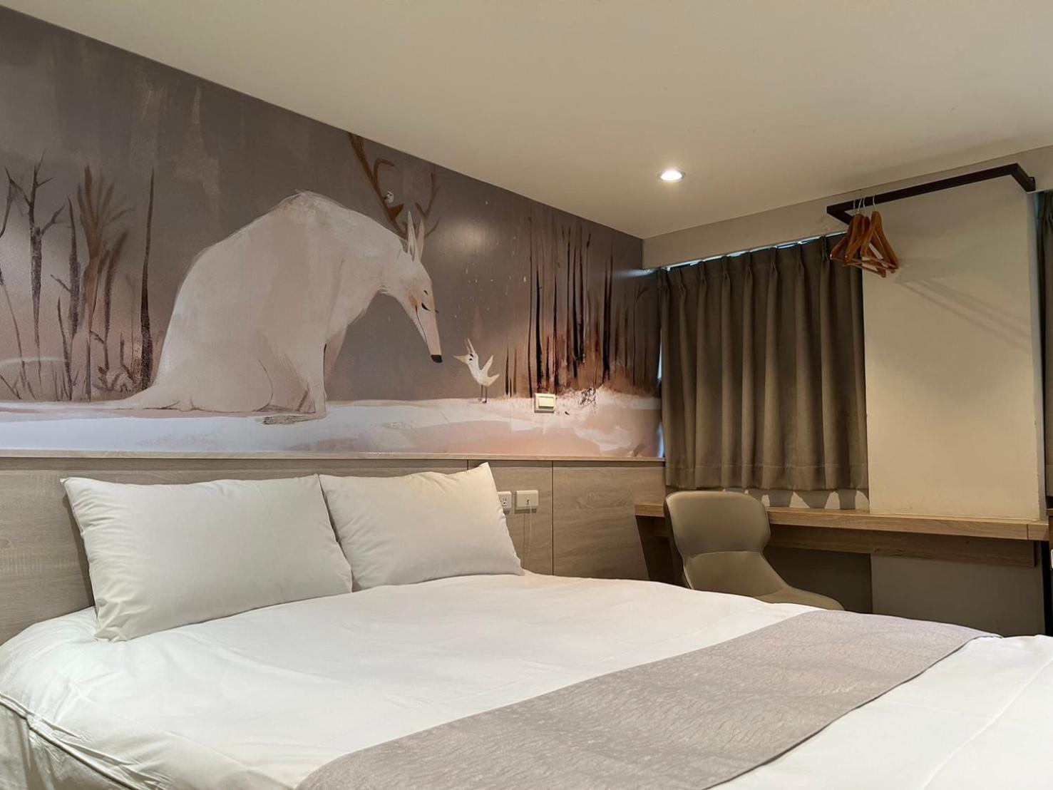 Dazz Inn Taichung Bagian luar foto