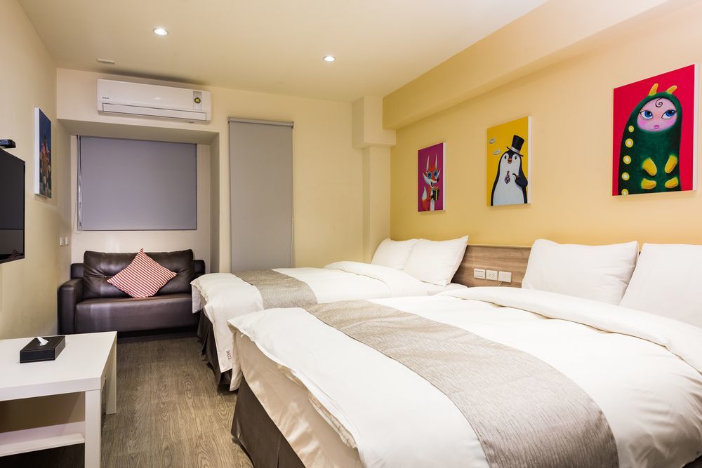 Dazz Inn Taichung Bagian luar foto